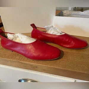 Beautiful glove flat Italian Napa leather size 37